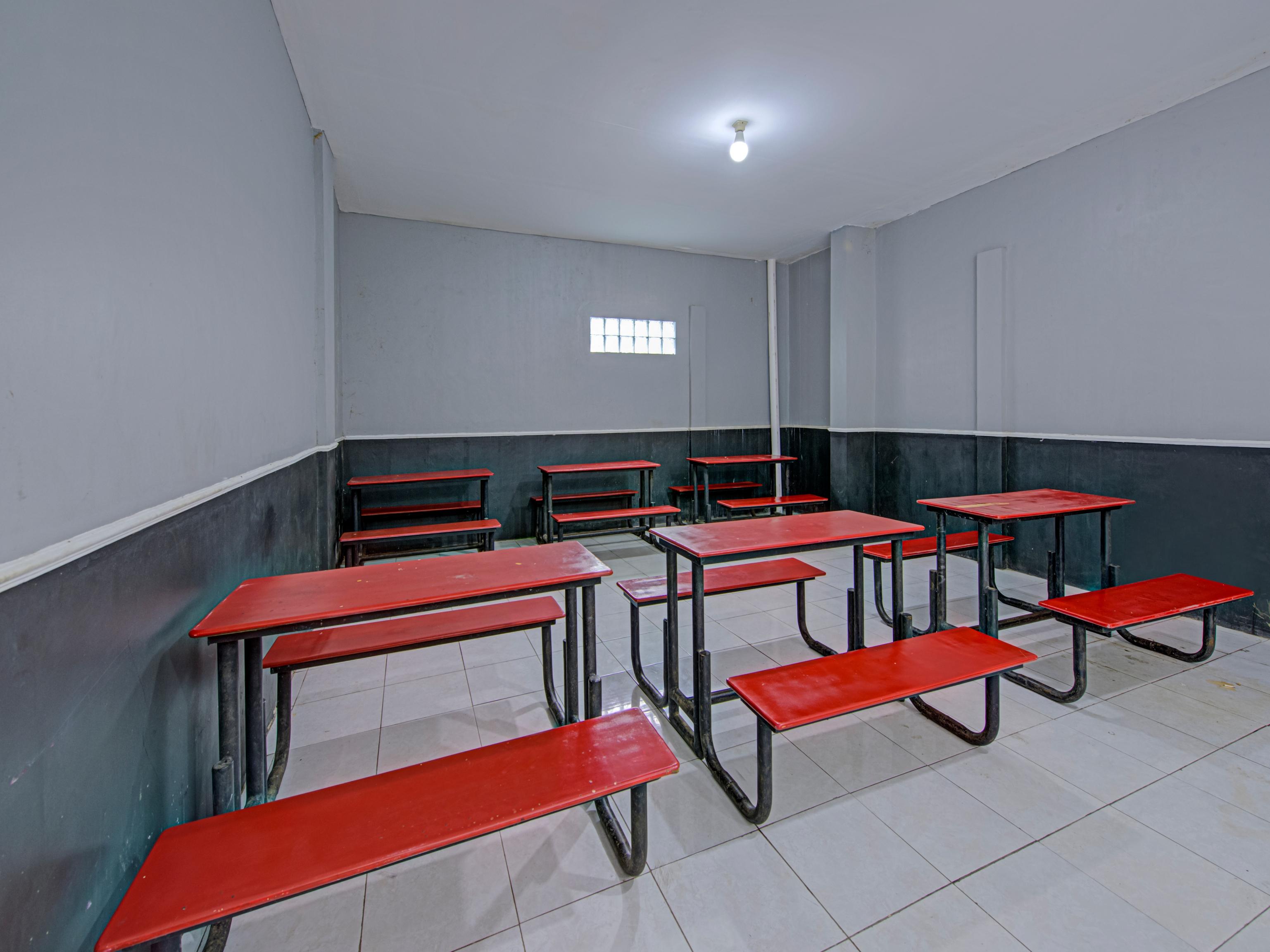 Oyo 3841 Wisma 25 Cilacap Zewnętrze zdjęcie
