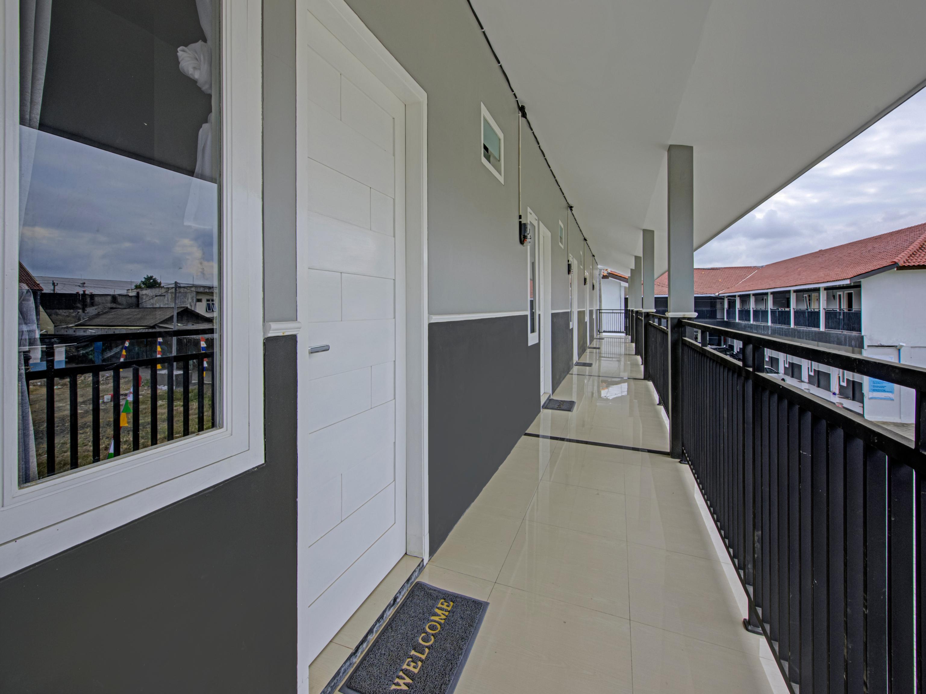 Oyo 3841 Wisma 25 Cilacap Zewnętrze zdjęcie